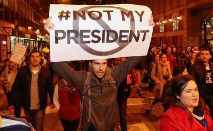 Голливудские звезды возглавили митинг против Трампа в Нью-Йорке