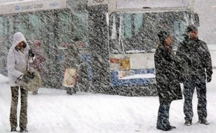 Сильные снегопады, метель и ветер до 25 м/c: штормовое предупреждение объявлено в Алтайском крае
