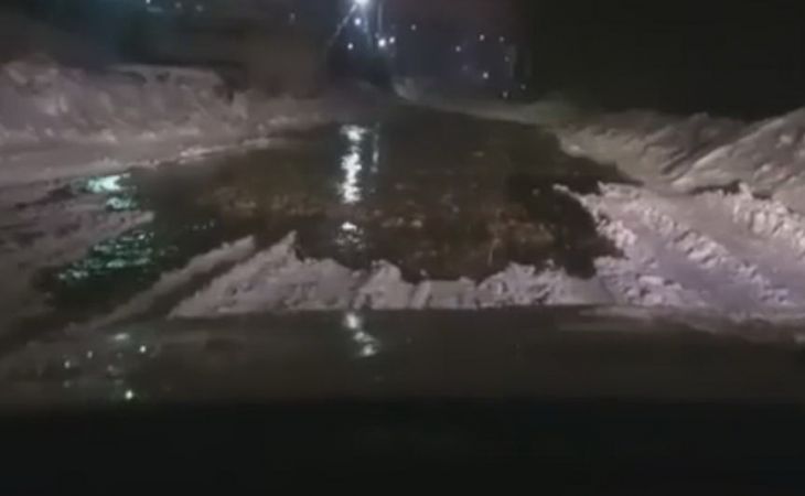 Вода с фекалиями затопила улицы Барнаула