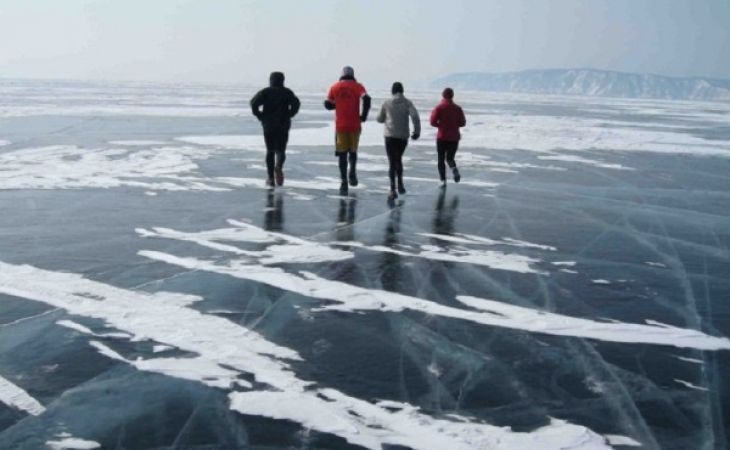 На Байкале умер участник ледового марафона