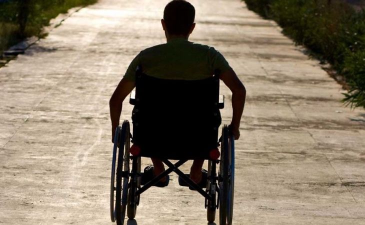 Бийчанин украл на улице телефон у инвалида-колясочника