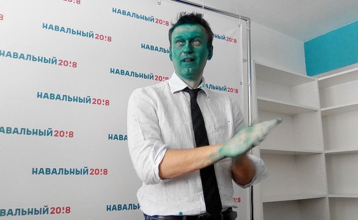 Алексей Навальный прокомментировал инцидент с зелёнкой в Барнауле. Видео