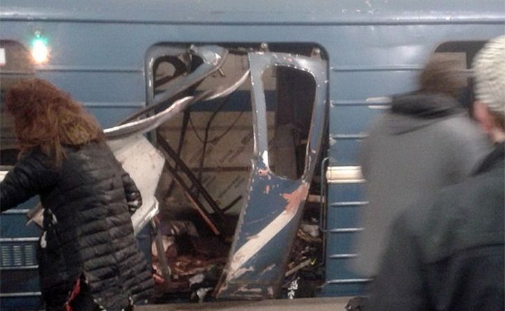 Теракт в России:10 человек погибли в результате взрыва в петербургском метрополитене