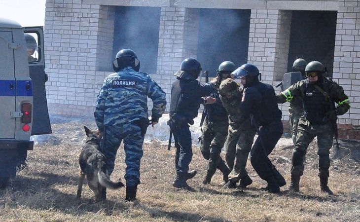ФСБ по Алтайскому краю нейтрализовали "террористов" и убийцу полицейского