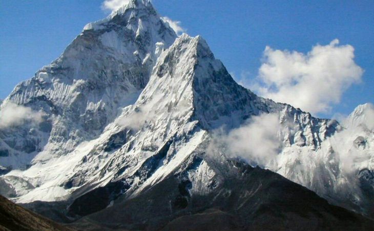 Трое альпинистов погибли при восхождении на Эверест