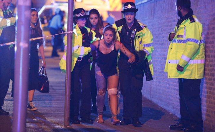 Теракт в британском Манчестере унес жизни десятков человек
