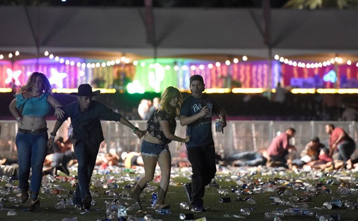 Число жертв стрельбы в Лас-Вегасе достигло пятидесяти человек