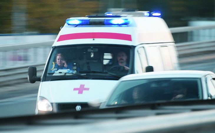 Новоалтайский подросток упал с моста на движущийся поезд