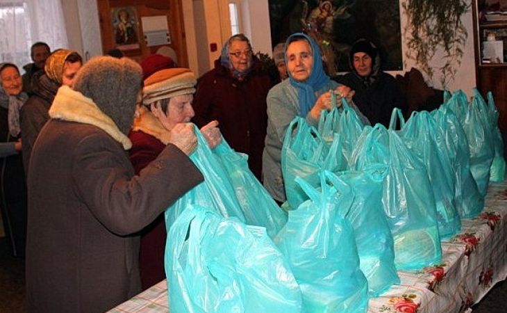 В Алтайском крае оказали материальную помощь малоимущим семьям