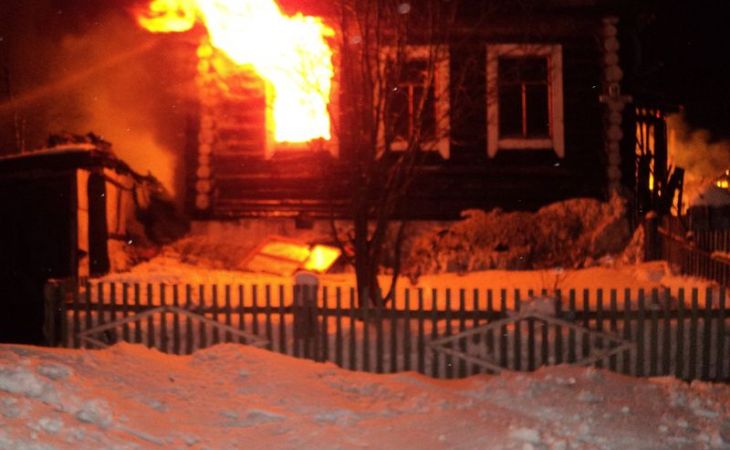 Сотрудник алтайского УФСИН спас людей из горящего дома
