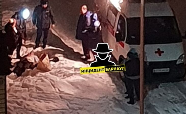 Мужчину выбросили из окна сауны в Барнауле