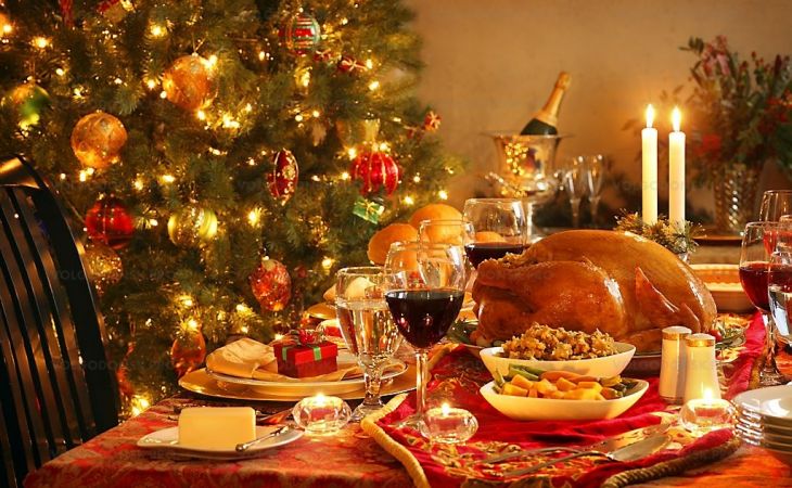 Росстат подсчитал, на сколько подорожали продукты к новогоднему столу за год?