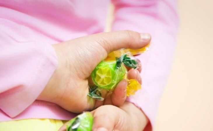 Сотрудник магазина в Заринске сломал ребенку палец из-за подозрения в краже