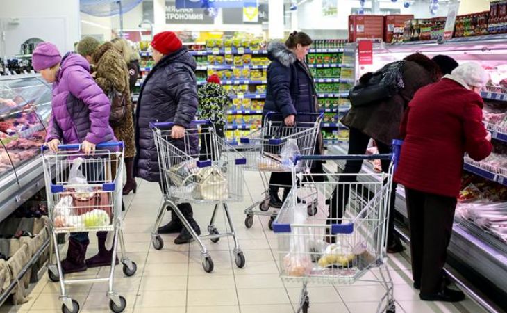 Россияне "проедают" треть своих потребительских расходов