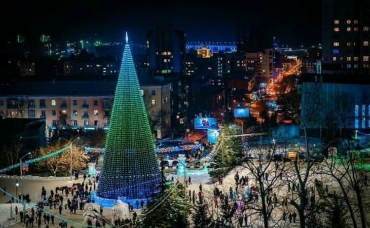 Когда разберут снежный городок на площади Сахарова в Барнауле?