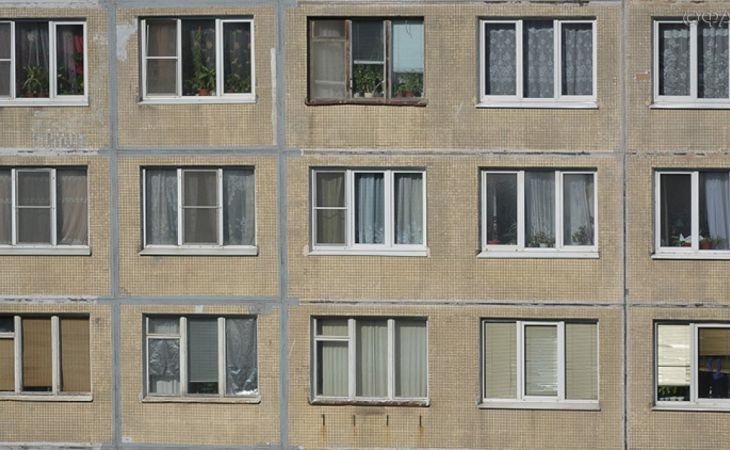 Россиян могут заставить заменить обычные пластиковые окна на более дорогие