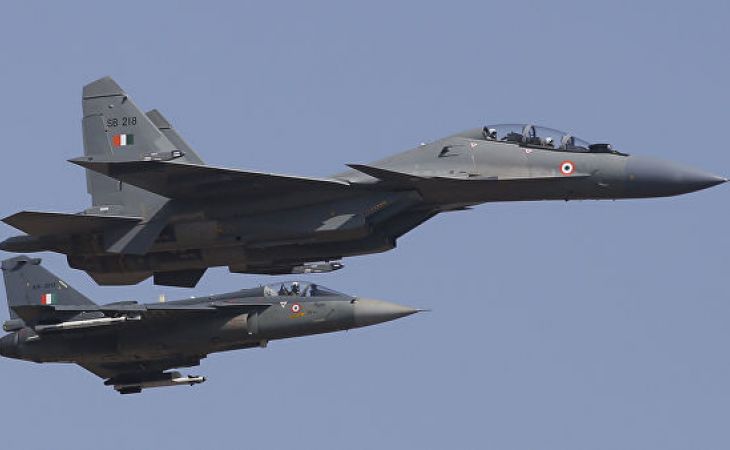 Самолеты сразились в воздушном бою Индии и Пакистана