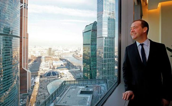 Медведев со своим аппаратом не будет переезжать в "Москву-Сити"