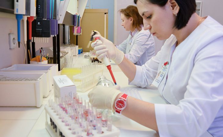 Алтайские онкологи научились с помощью молекулярных исследований диагностировать рак у мужчин