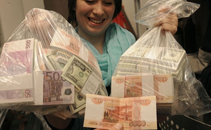 Россиянам спрогнозировали рост доходов с 2019 года