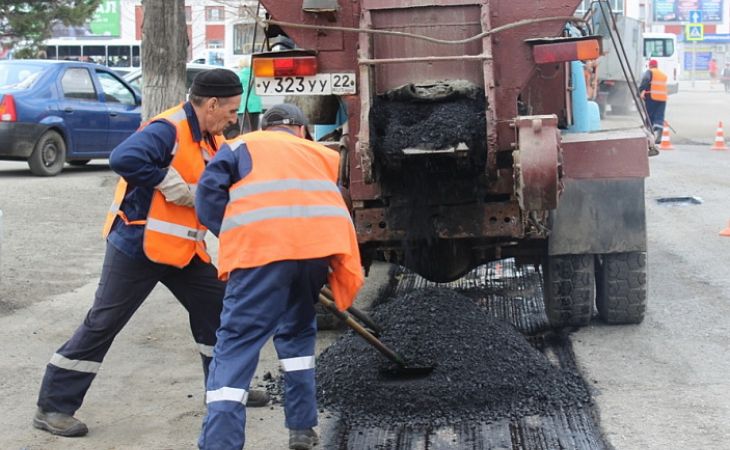Сезон по ремонту дорог открыт в Барнауле