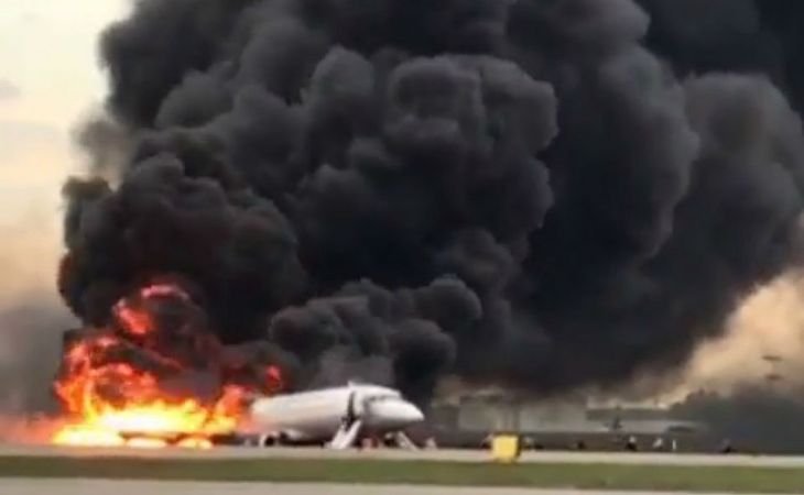 В горящем самолете в аэропорту Шереметьево погибли 41 человек