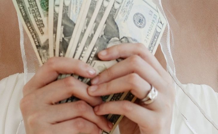 Сотрудник банка похитил миллион рублей, чтобы потратить на свадьбу