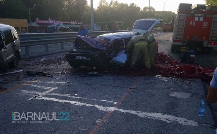 ДТП с погибшим и пострадавшими произошло на трассе Барнаул - Новосибирск