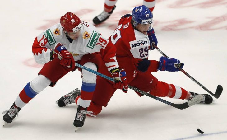Сборная России по хоккею проиграла Чехии на молодежном чемпионате мира