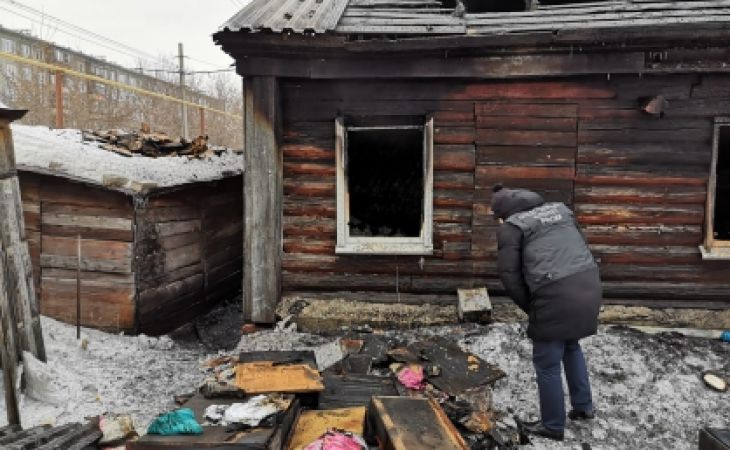 13-летняя девочка с отцом погибли при пожаре в частном доме Барнаула