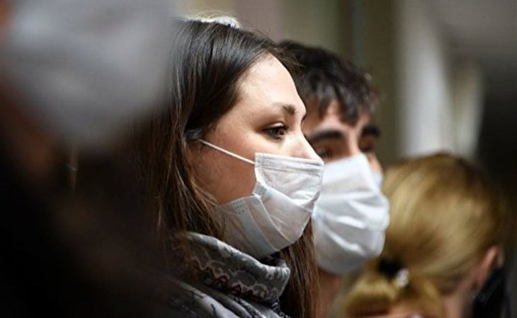 Онищенко призывает отменить обязательное ношение масок