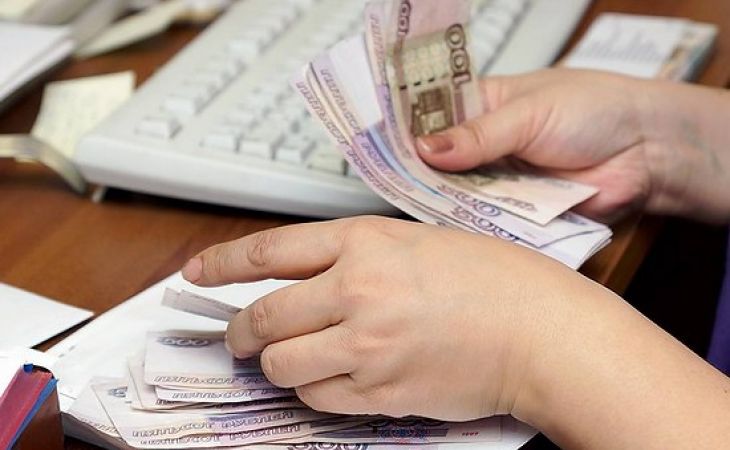 Жители Алтайского края высказались против снижения зарплаты ради сохранения работы