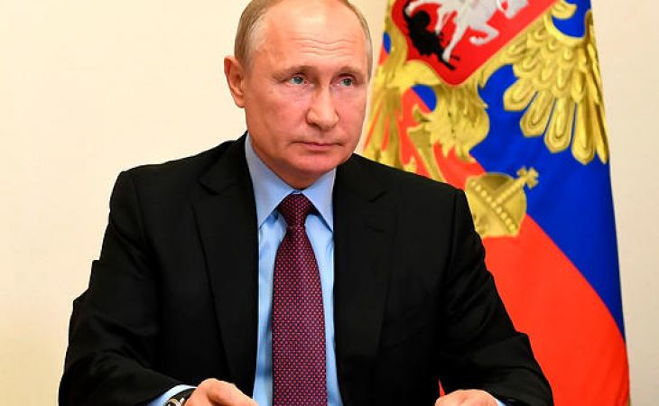 Путин сообщил, что должен перейти на самоизоляцию