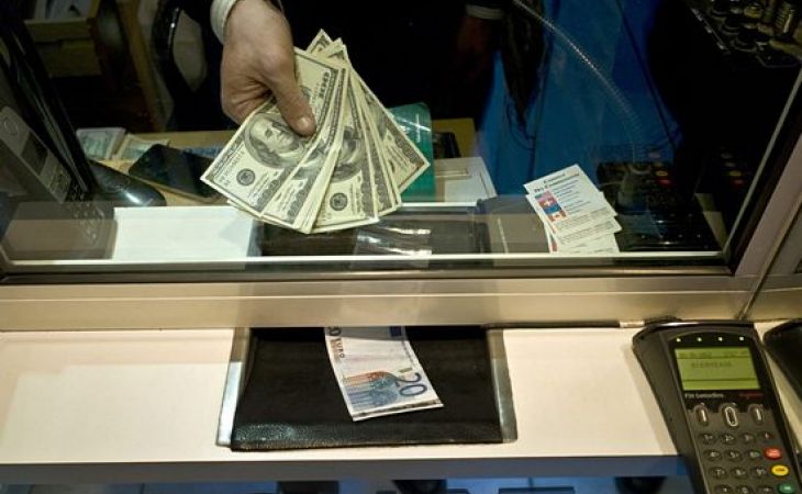 ВТБ: предприниматели могут покупать и продавать валюту по рыночному курсу в мобильном банке