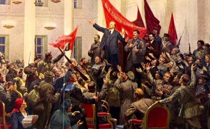 День Октябрьской революции отмечают в России 7 ноября