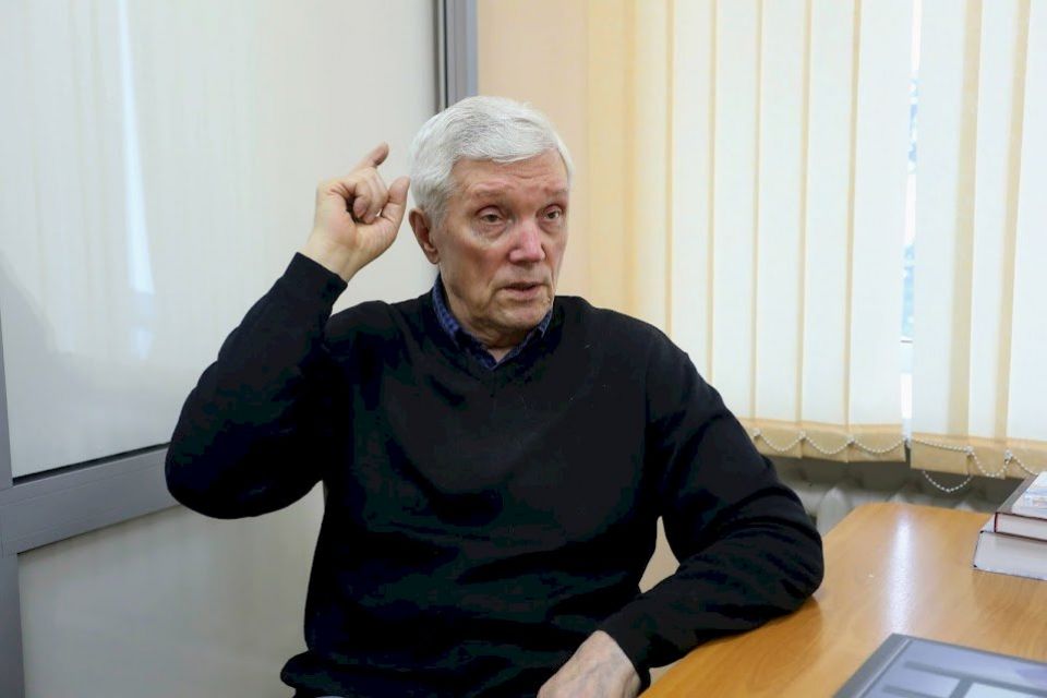 Александр Суриков