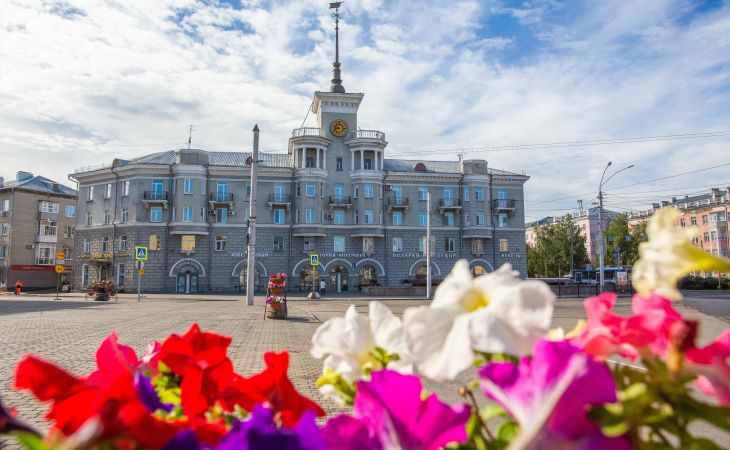 "Дом под шпилем" - символ Барнаула