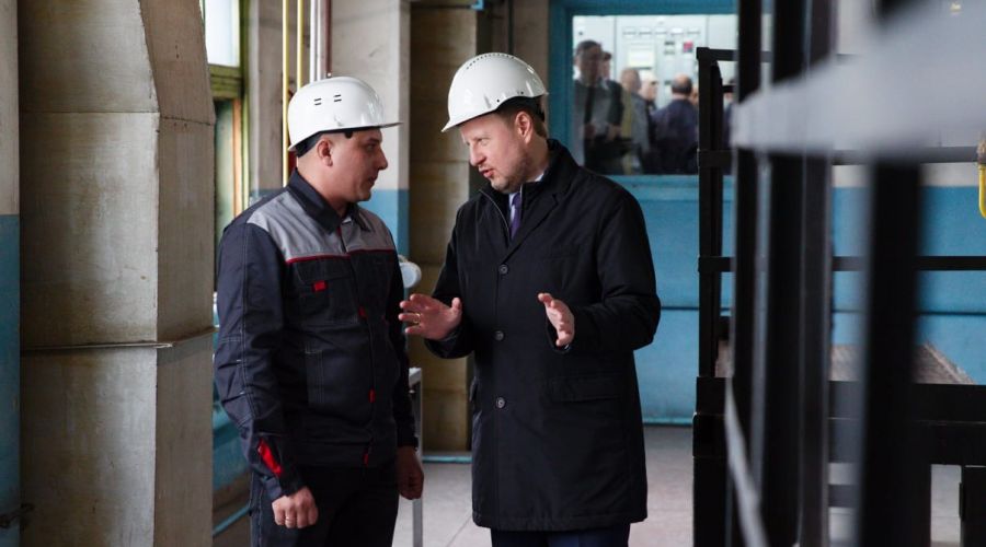 Виктор Томенко побывал в Новоалтайске, где модернизируют котельную