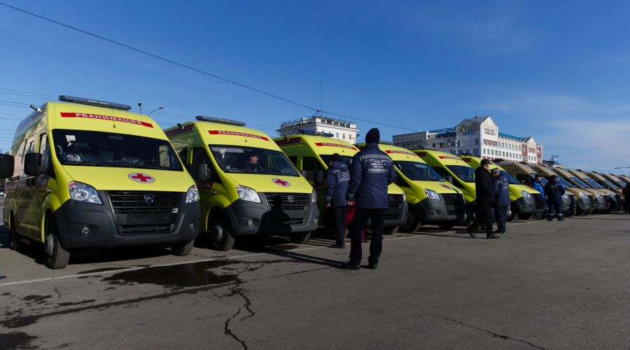 В Алтайский край поступили 63 машины скорой помощи