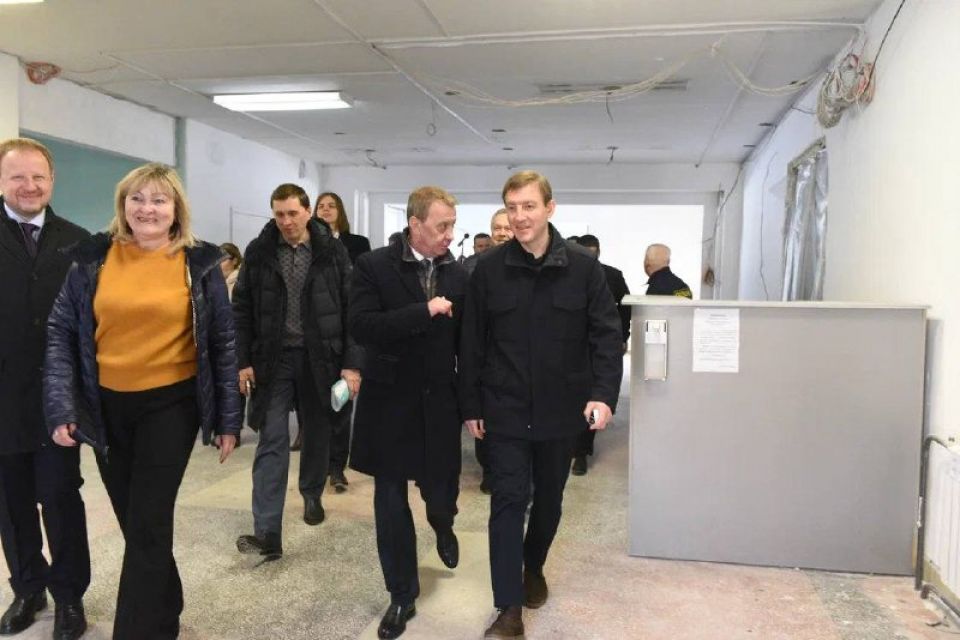 Андрей Турчак посетил Лицей №3 в Барнауле