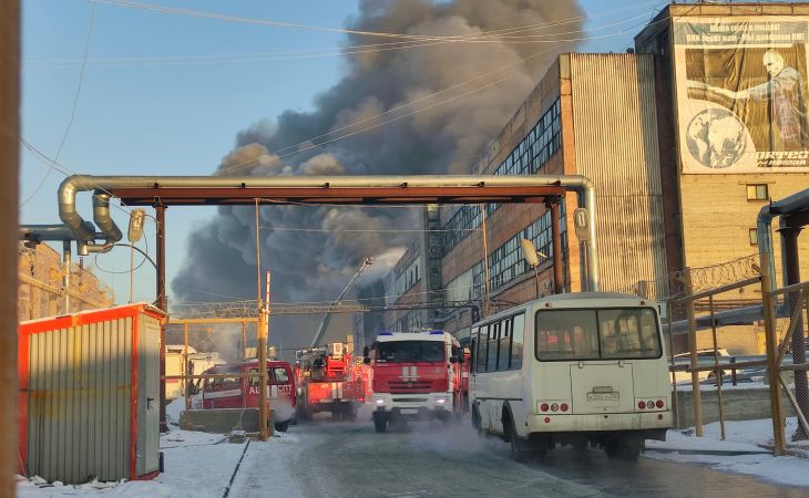 Пожар на шинном заводе в декабре 2022 года. Фото: amic.ru