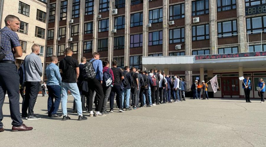 Стало известно, кто возглавил медиарейтинг вузовских руководителей в июле