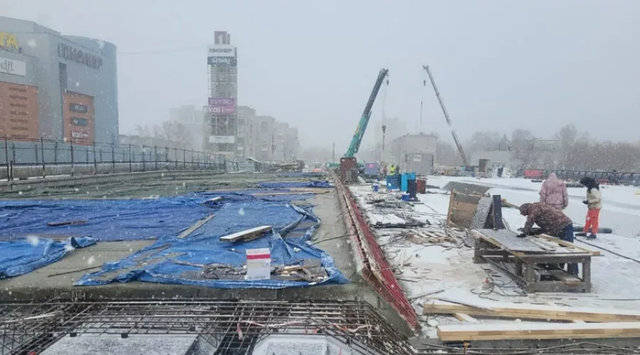 Откроют ли мост на Новом рынке в срок?
