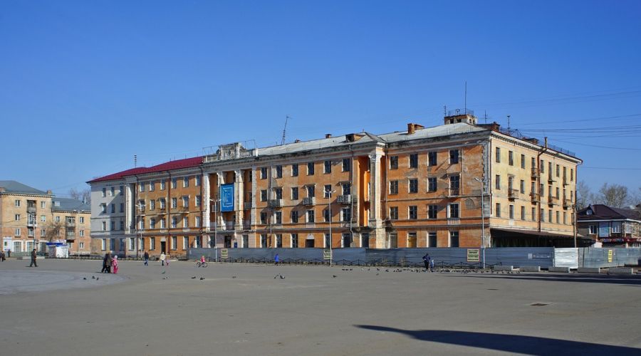 Рубцовские власти ищут подрядчика-альтруиста для сноса гостиницы