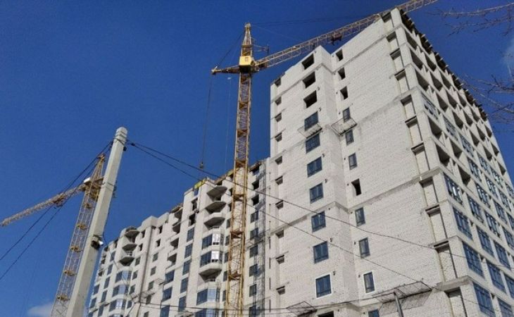 Строящийся дом в Барнауле 