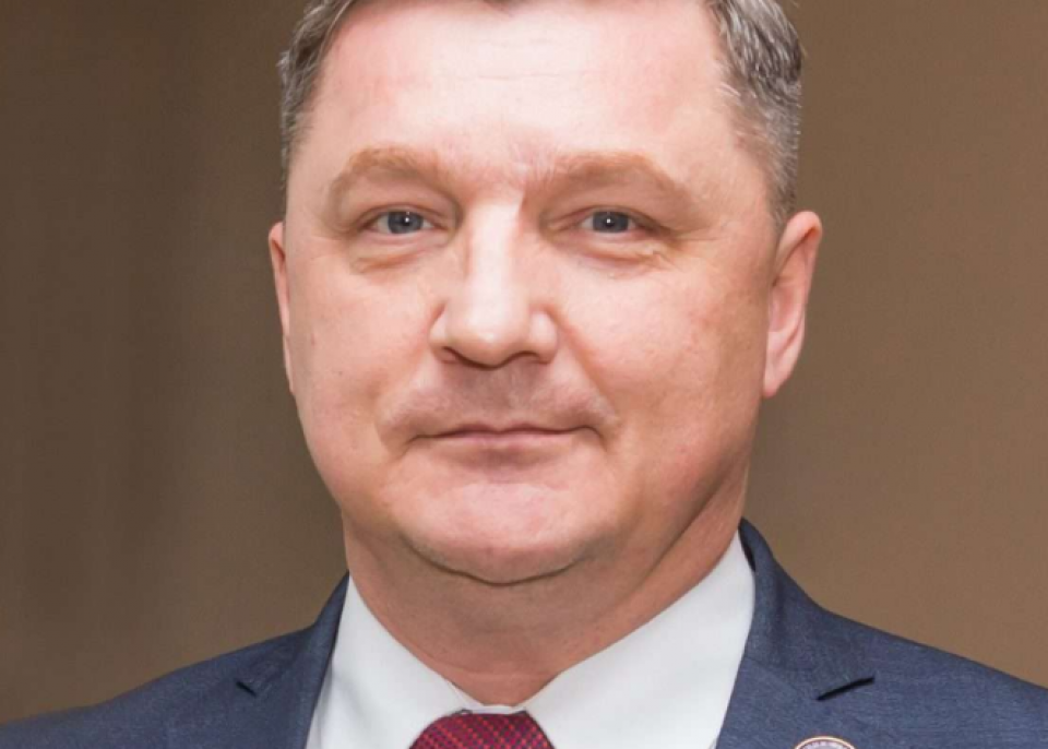 Игорь Левин