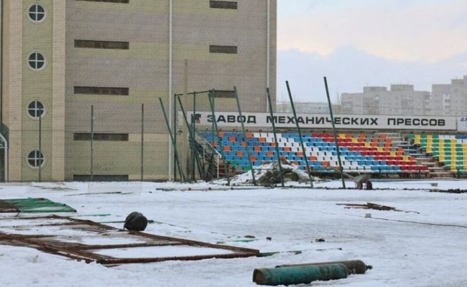 Строительство дома рядом со стадионом "Коммунальщик" в Барнауле