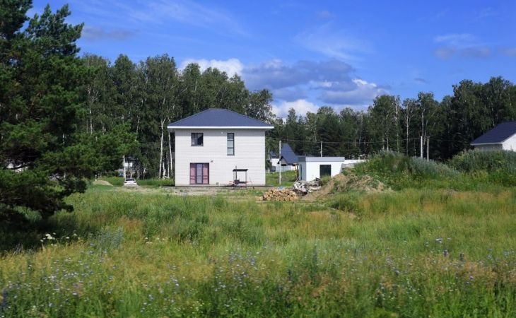 Частный дом в пригороде Барнаула