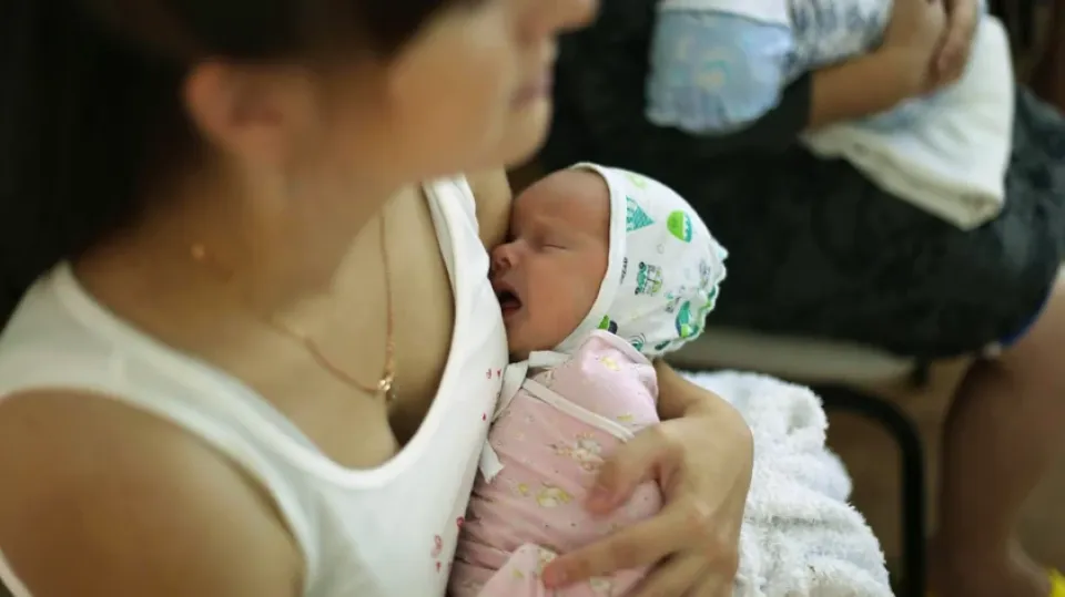 Мама с малышом