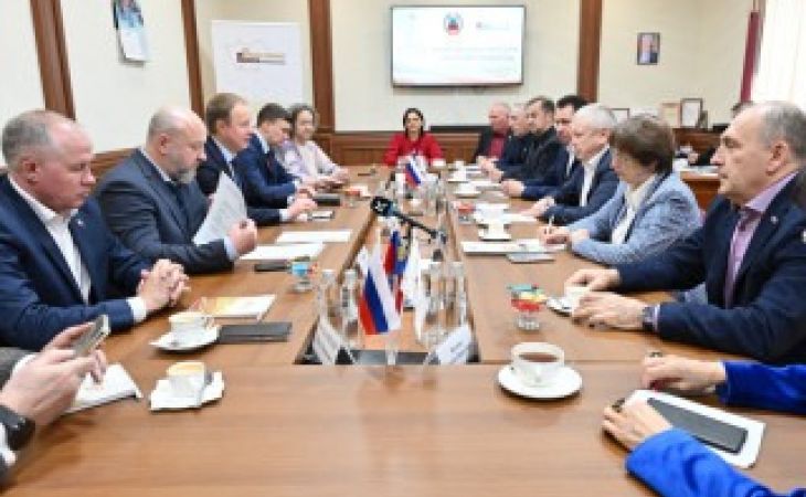 Встреча Губернатора Алтайского края с членами региональной Общественной палаты